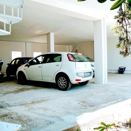 Porto Cesareo Appartamento Panoramico Fronte Mare Con Parcheggio Coperto 토레 라필로 외부 사진