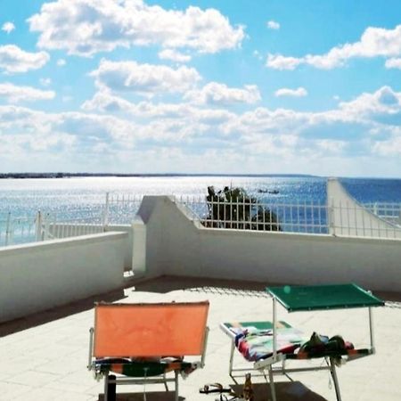 Porto Cesareo Appartamento Panoramico Fronte Mare Con Parcheggio Coperto 토레 라필로 외부 사진