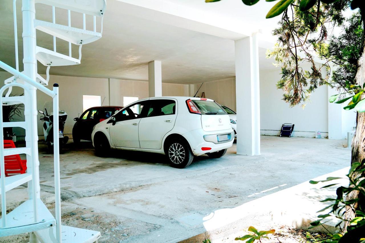 Porto Cesareo Appartamento Panoramico Fronte Mare Con Parcheggio Coperto 토레 라필로 외부 사진