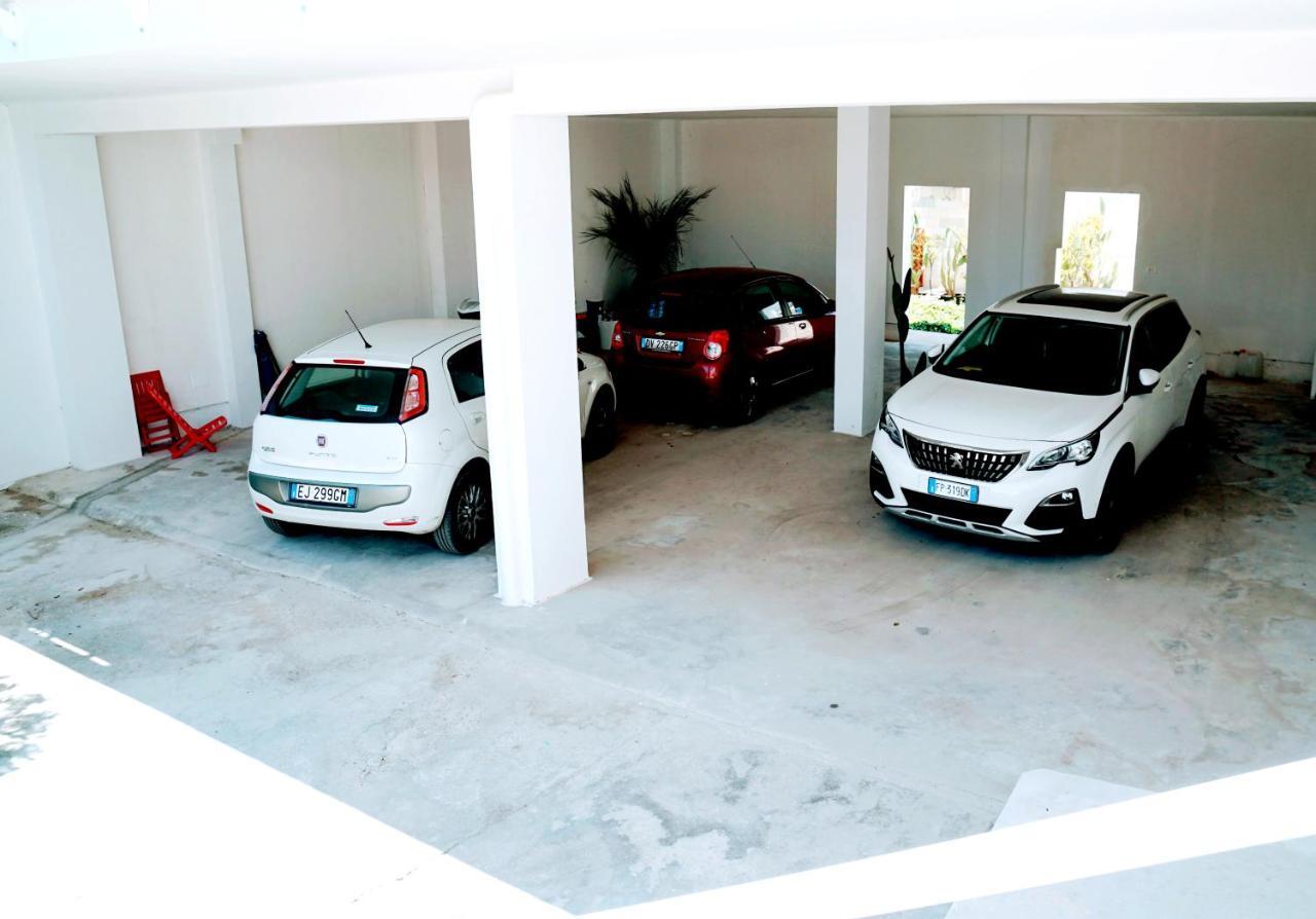 Porto Cesareo Appartamento Panoramico Fronte Mare Con Parcheggio Coperto 토레 라필로 외부 사진