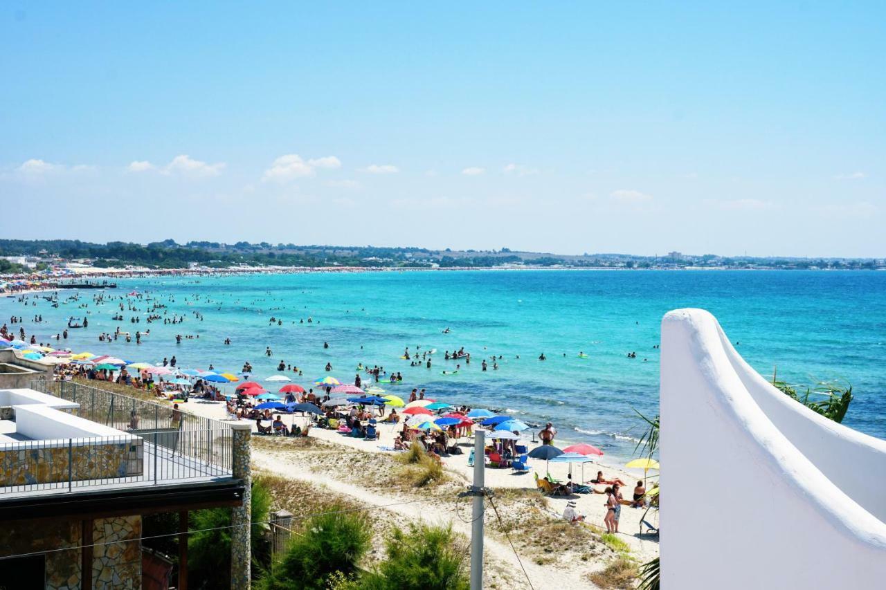 Porto Cesareo Appartamento Panoramico Fronte Mare Con Parcheggio Coperto 토레 라필로 외부 사진